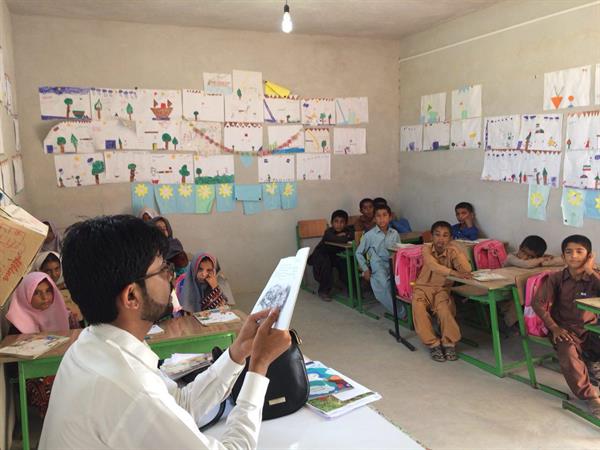 ارزیابی پروژه ی آموزش دبستان های پایلوت منطقه دشتیاری