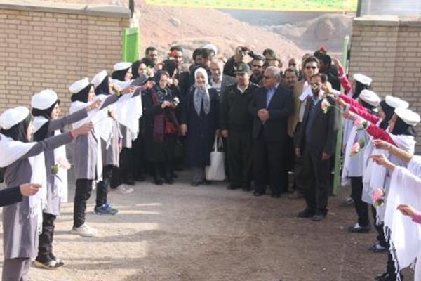 افتتاح اولین کتابخانه سیارانجمن حامی درشهرستان قاین ،خراسان جنوبی