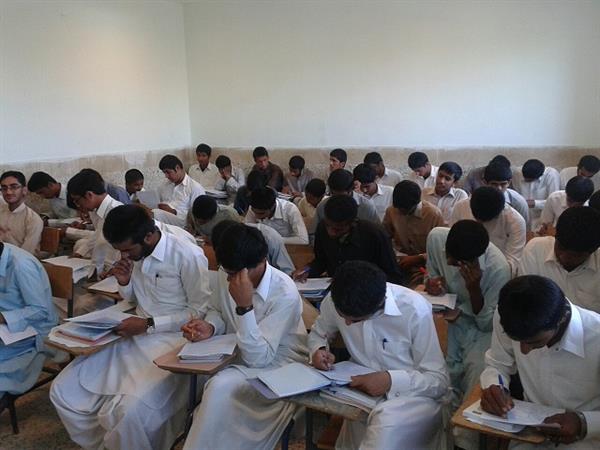 آموزش