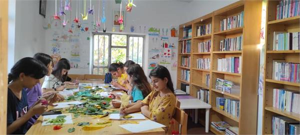 شور و شوق کودکانه در کتابخانه زنده‌یاد توران میرهادی 4