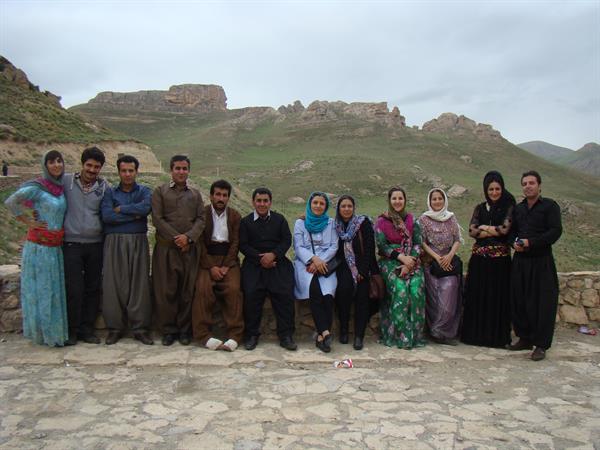 افتتاح کتابخانه زرینه