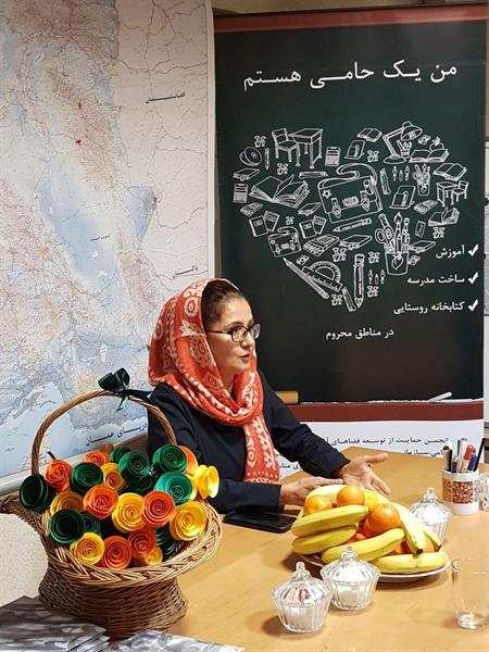 گزارش روزنامه ایران ازچادر حامی در شهر زلزله زده ازگله