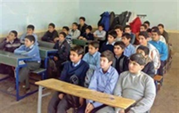 ۷۵ هزار دانش آموز ترک تحصیل کردند .