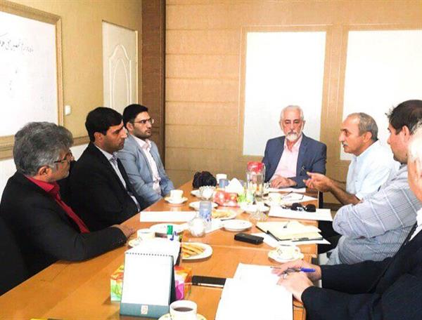 انجمن حامی میزبان مدیر آموزش و پرورش شهرستان درود بود.