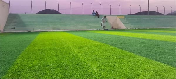 تجهیز تیم فوتبال روستای گزمنزل در ورزشگاه راستین 2
