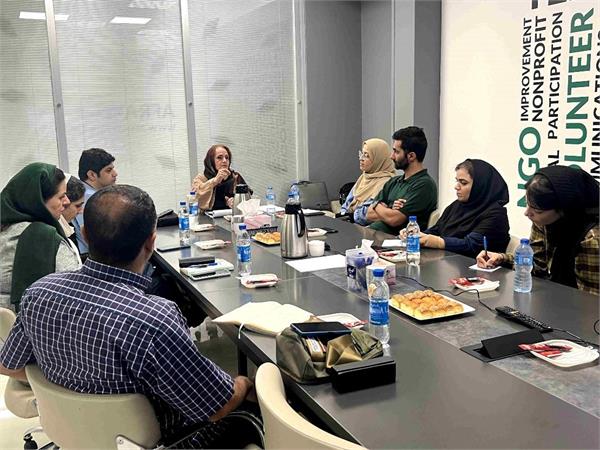 نشست انتقال تجربه‌ی ارتباطات انجمن حامی در افرا 1
